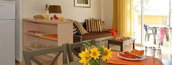 Madame Vacances - Residence Du Golf D'Armagnac 欧兹 外观 照片