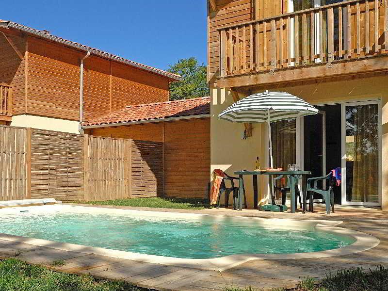 Madame Vacances - Residence Du Golf D'Armagnac 欧兹 外观 照片